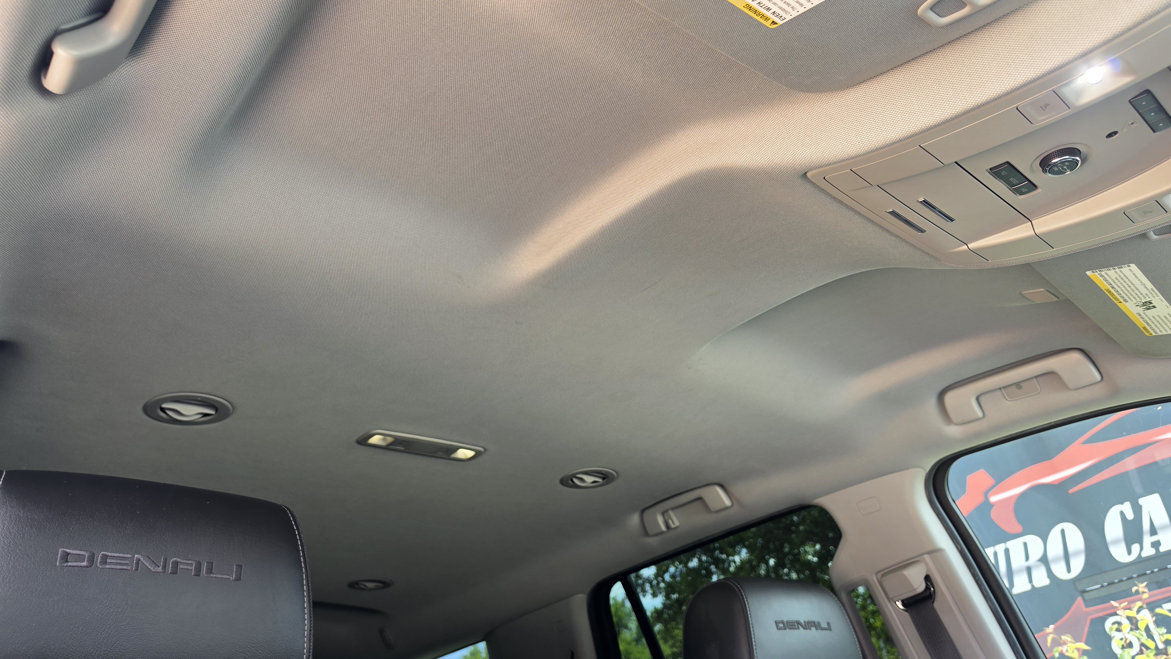 Used 2018 GMC Yukon Denali RWD image 34