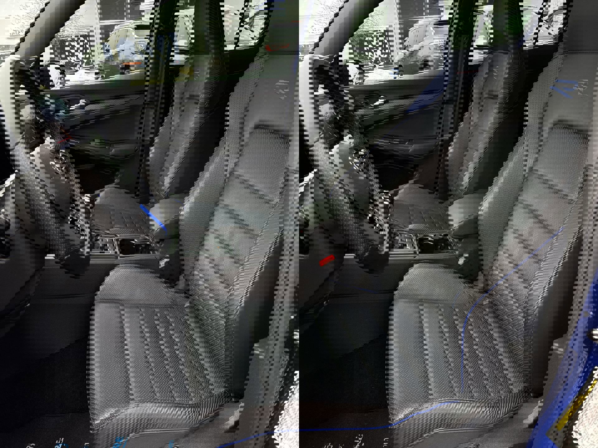 Used 2022 Volkswagen Golf R image 20