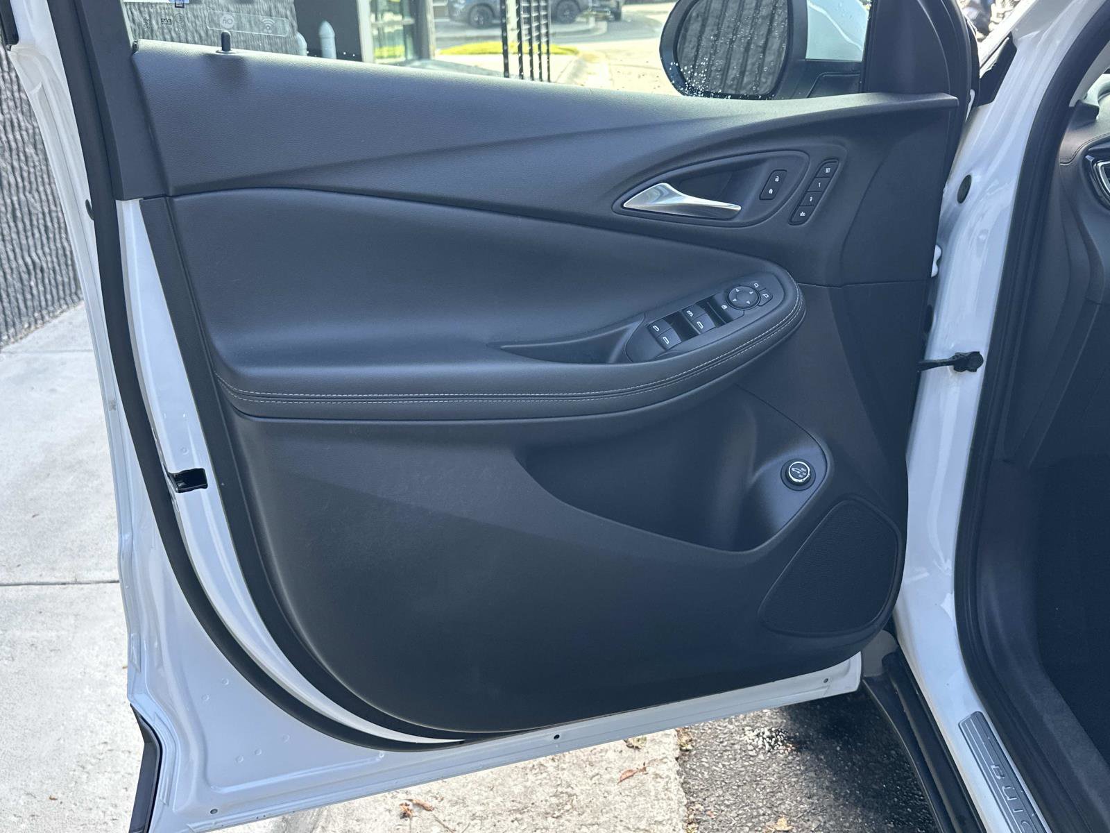 Used 2023 Buick Encore GX Essence w/ Experience Buick Package image 16