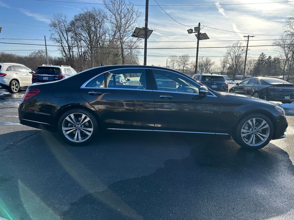 Used 2019 Mercedes-Benz S 560 4MATIC Sedan w/ Premium Package image 8
