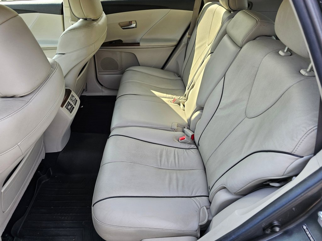 Used 2010 Toyota Venza Limited image 21