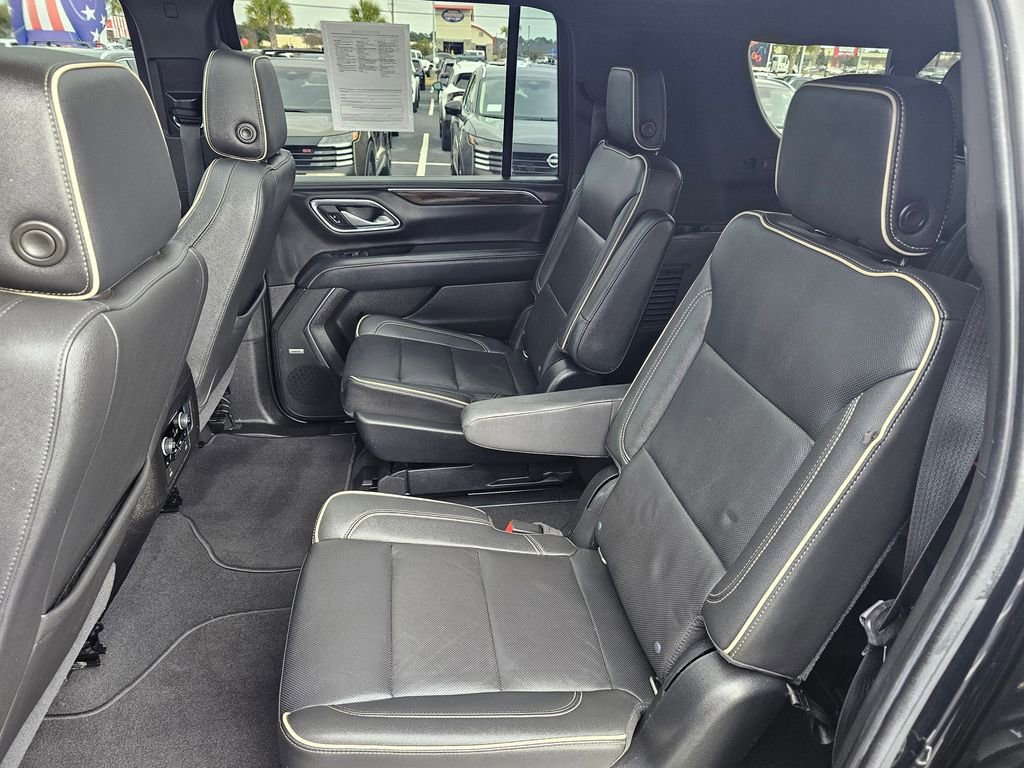 Used 2021 Chevrolet Suburban Premier w/ Premium Package image 14