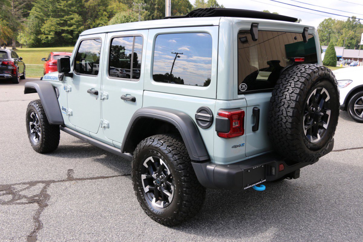 Used 2024 Jeep Wrangler Rubicon w/ Capability Package image 3