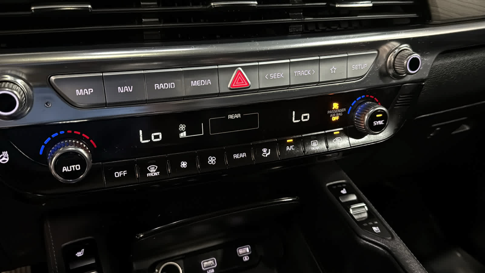 Used 2020 Kia Telluride EX AWD/4WD image 19