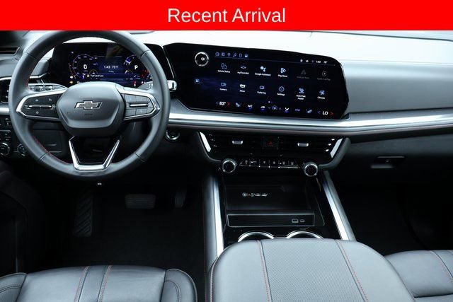 Used 2025 Chevrolet Suburban RST image 9