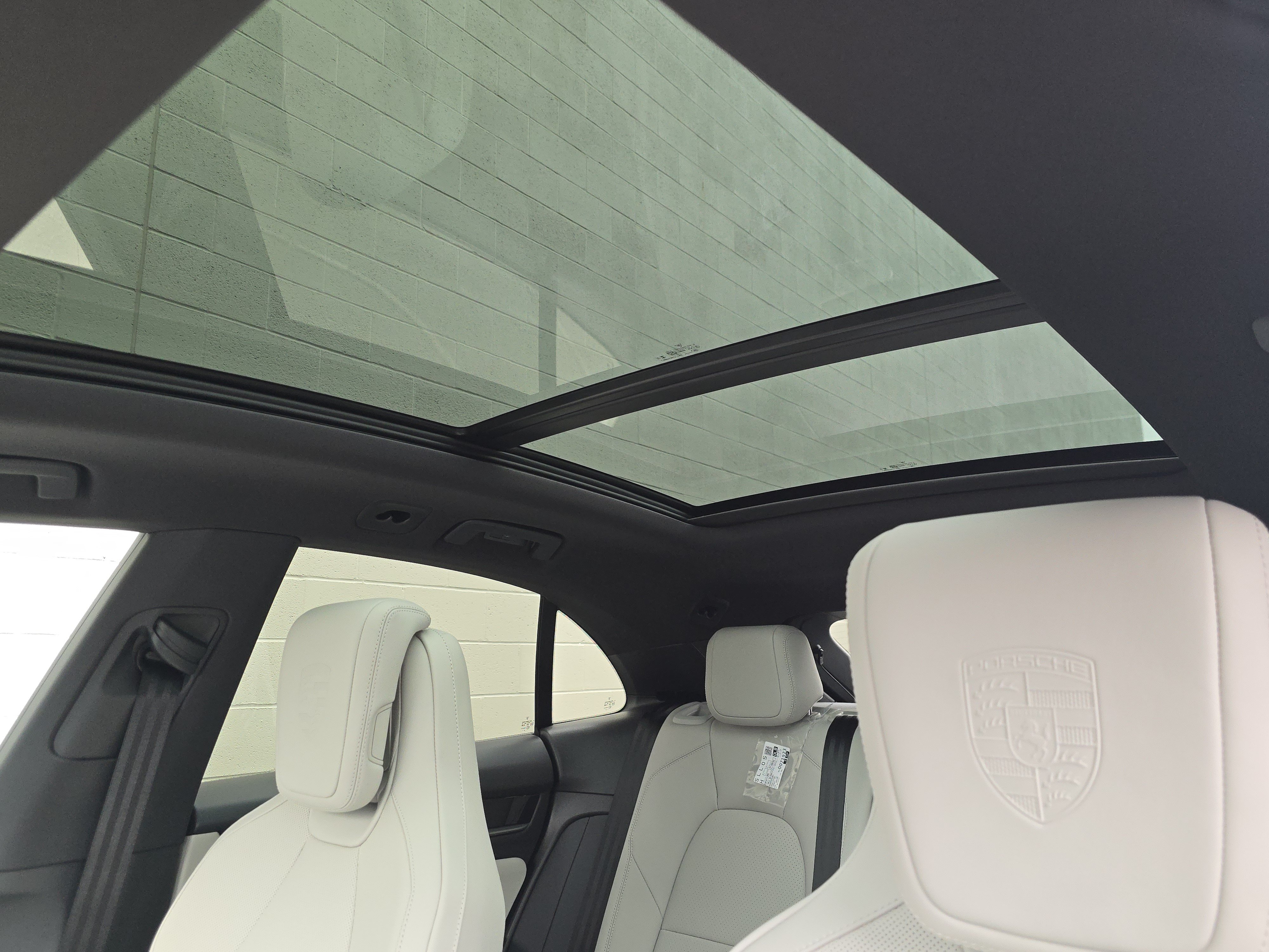 New 2026 Porsche Macan 4 Electric AWD/4WD image 13