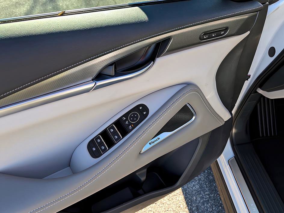 New 2026 INFINITI QX60 Luxe w/ Family Package image 9