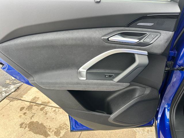 Used 2025 Audi SQ5 Prestige w/ Prestige Package image 19