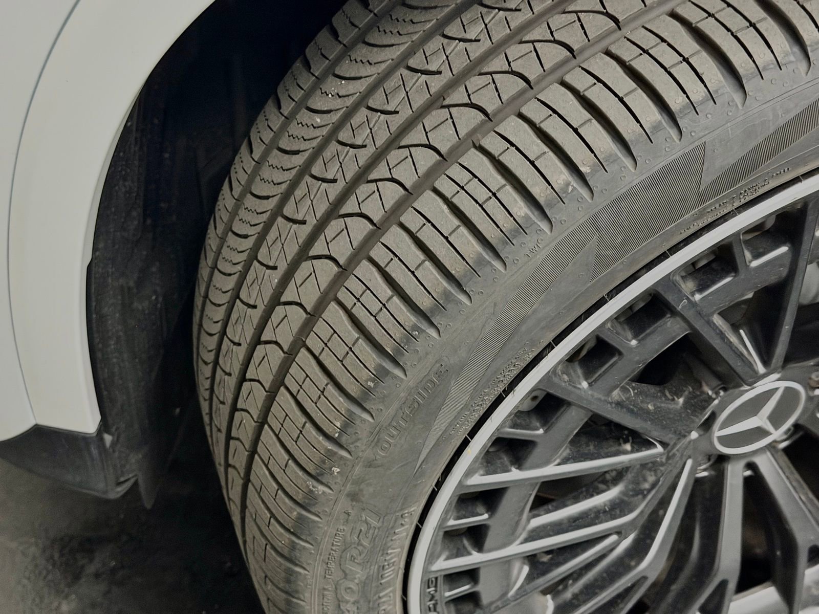 Used 2024 Mercedes-Benz GLC 43 AMG 4MATIC image 18