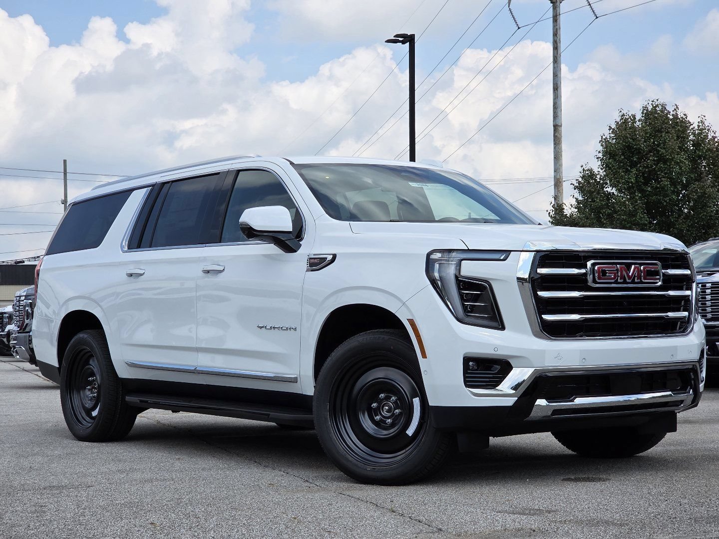 New 2026 GMC Yukon XL Elevation w/ LPO, Elevation Black Package AWD/4WD image 3