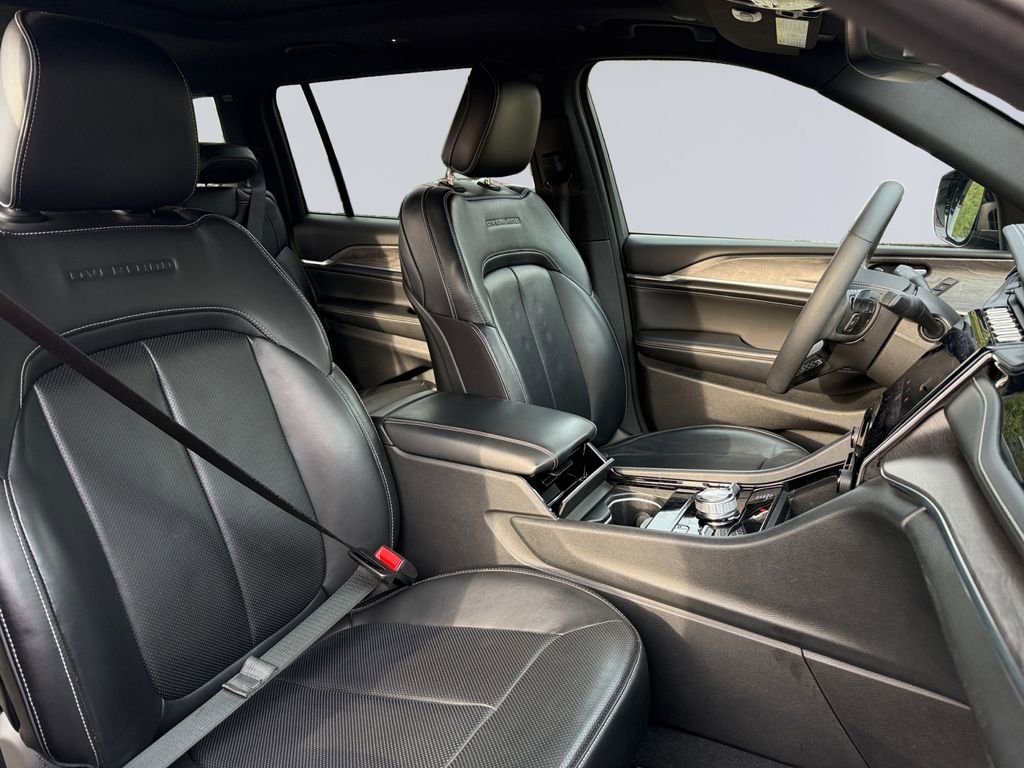 Used 2023 Jeep Grand Cherokee L Overland image 20