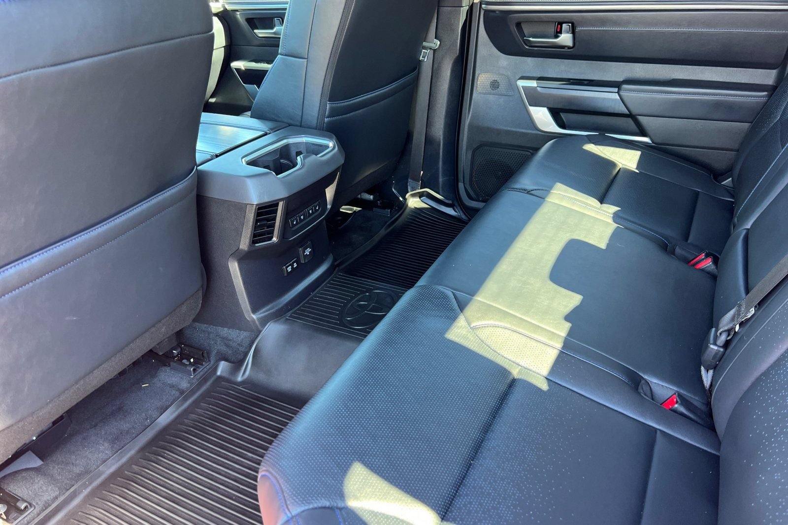 Used 2025 Toyota Tundra Platinum AWD/4WD image 12
