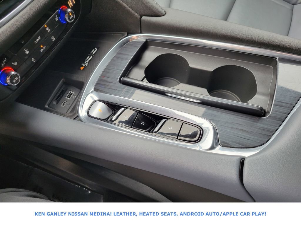 Used 2023 Buick Enclave Essence image 27