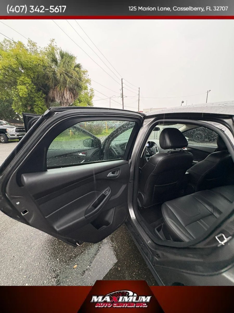 Used 2014 Ford Focus SE w/ Equipment Group 201A FWD image 19