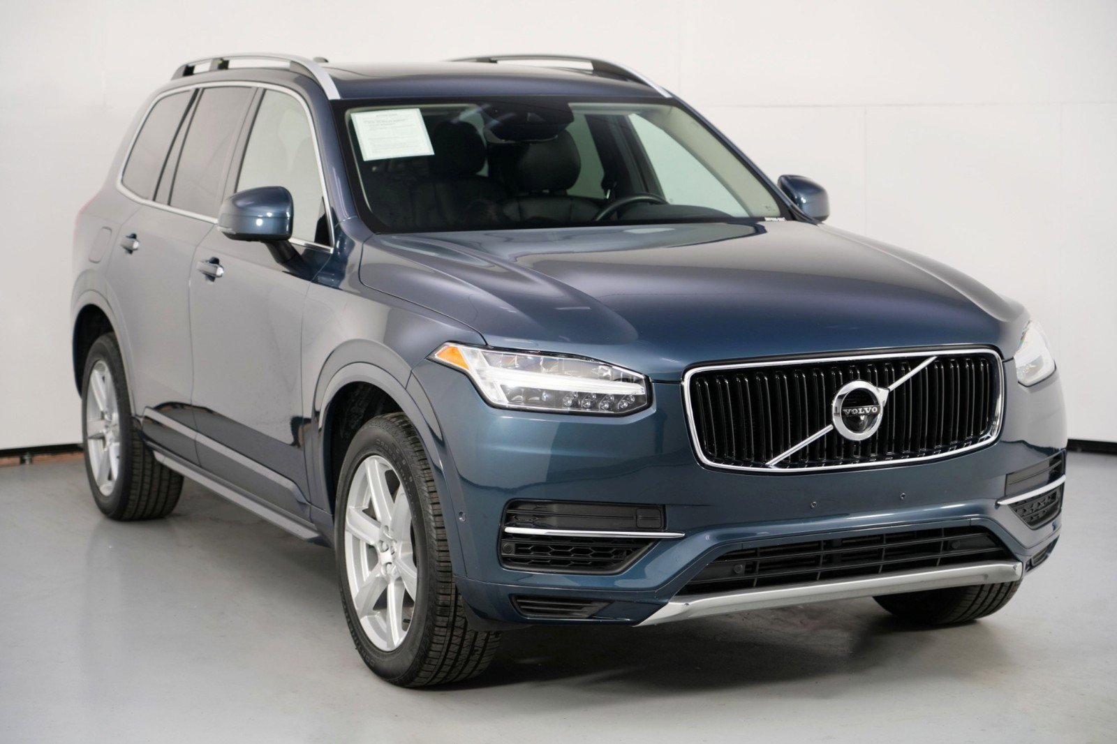 Used 2018 Volvo XC90 T8 Momentum w/ Convenience Package AWD/4WD image 55