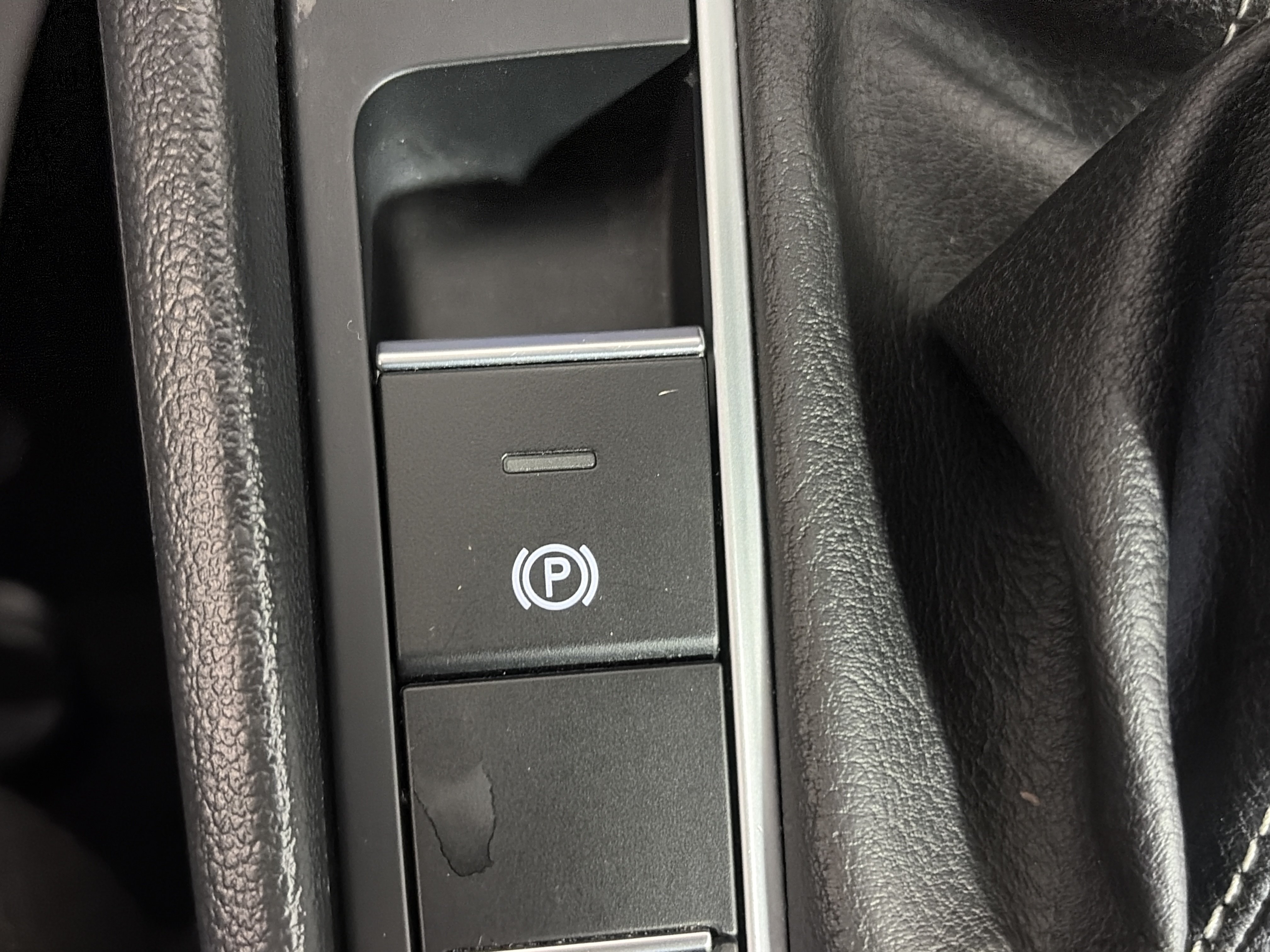 Used 2025 Volkswagen Jetta S FWD image 25