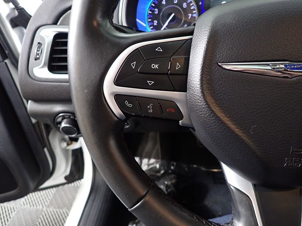 Used 2015 Chrysler 200 Limited w/ Convenience Group FWD image 33