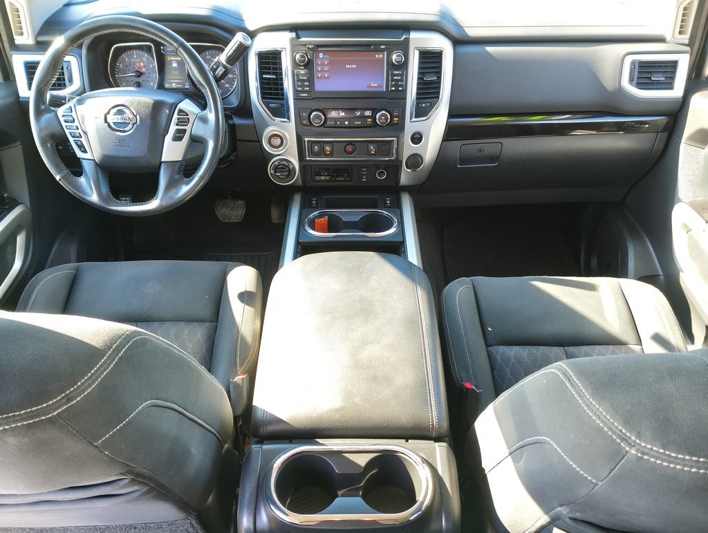 Used 2017 Nissan Titan SV AWD/4WD image 7