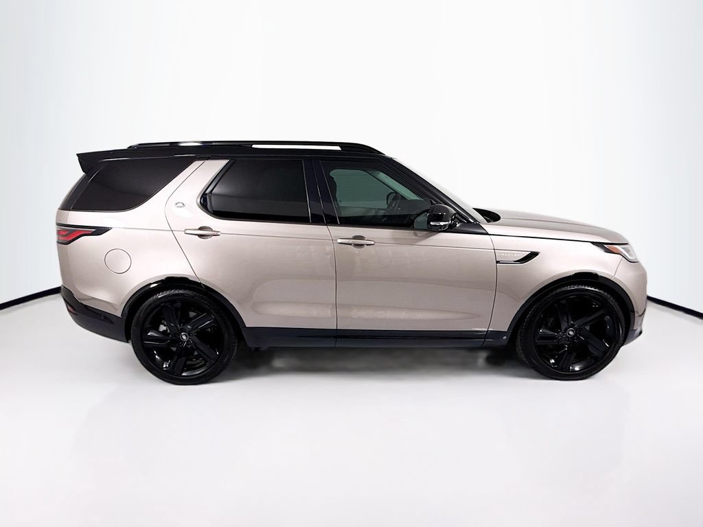Used 2025 Land Rover Discovery Dynamic SE AWD/4WD image 4