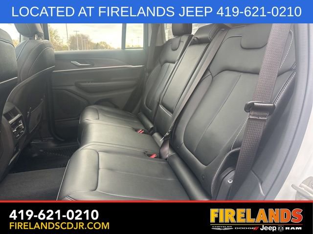 Used 2023 Jeep Grand Cherokee Limited image 5