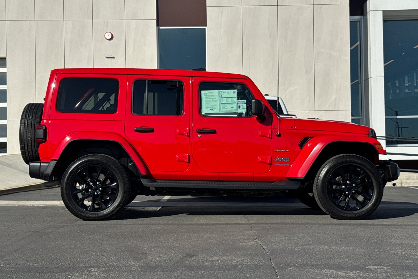 Used 2021 Jeep Wrangler Unlimited Sahara AWD/4WD image 2