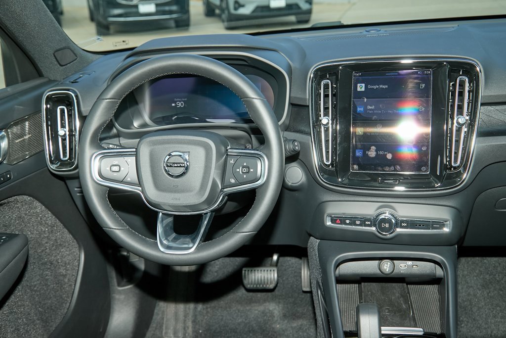 Certified 2023 Volvo XC40 Recharge Ultimate w/ Protection Package Premier image 20