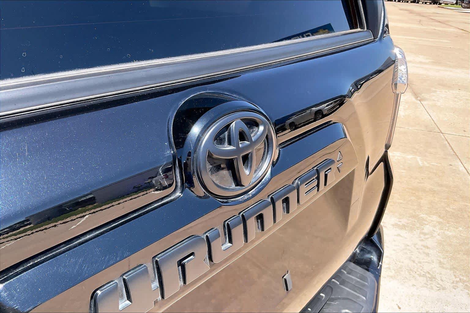 Used 2022 Toyota 4Runner Trail Special Edition AWD/4WD image 30
