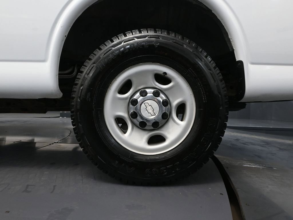 Used 2017 Chevrolet Express 3500 LT w/ LT Preferred Equipment Group image 12