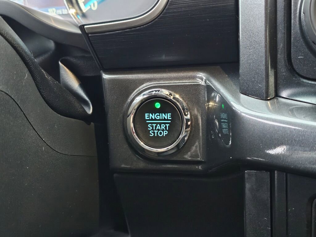 Certified 2022 Ford F150 XLT w/ Equipment Group 302A High image 31