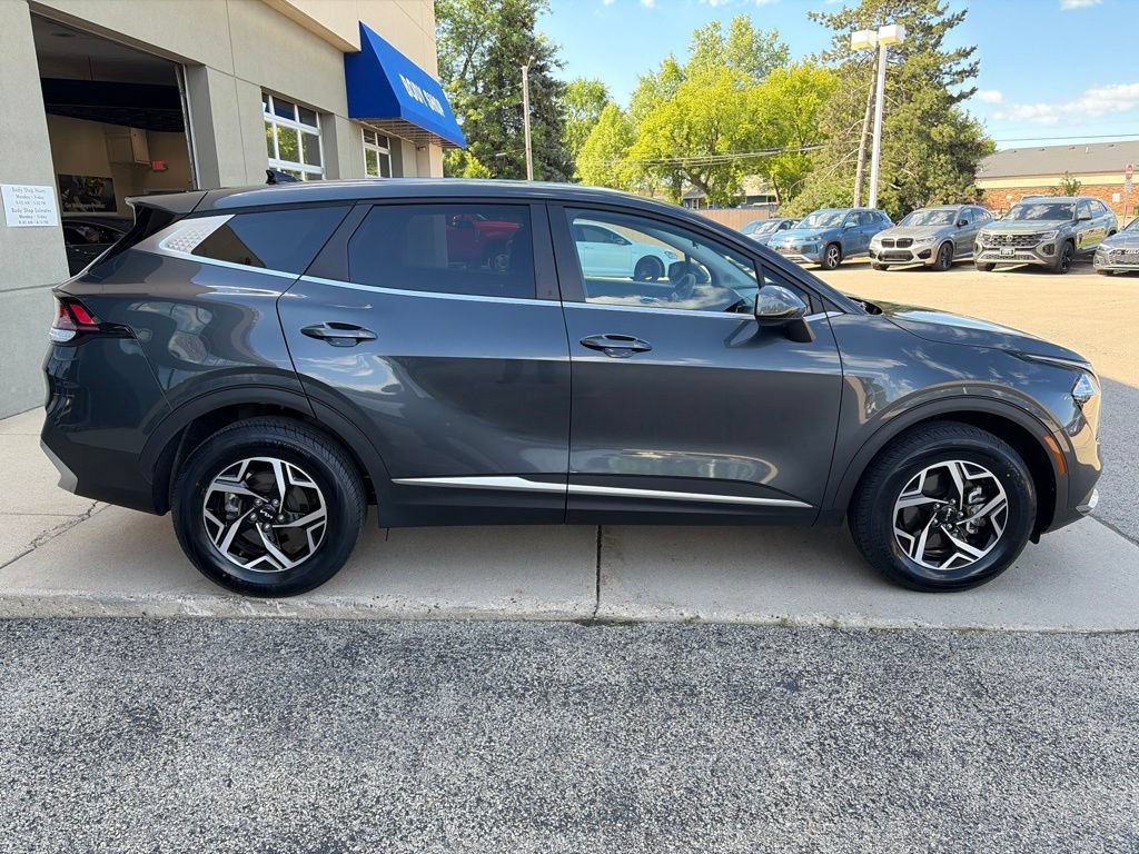 Used 2023 Kia Sportage LX AWD/4WD image 9