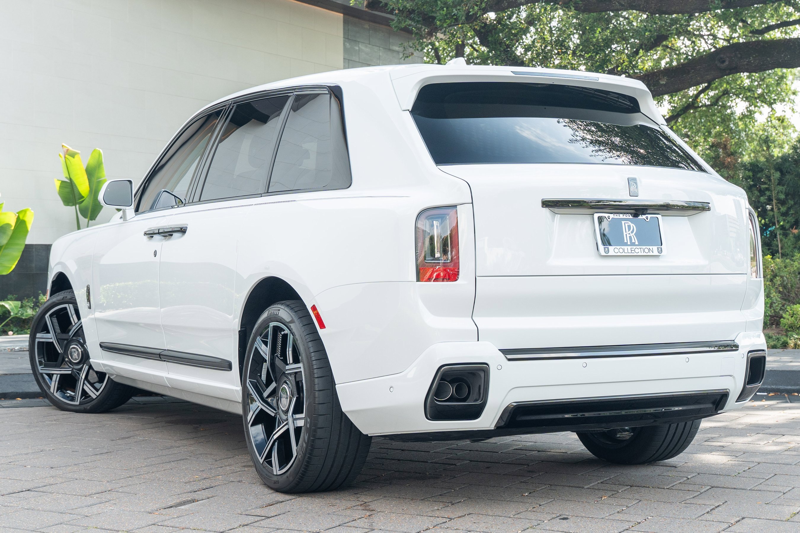 Used 2025 Rolls-Royce Cullinan Black Badge image 57