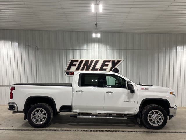 Used 2021 Chevrolet Silverado 2500 LTZ image 2
