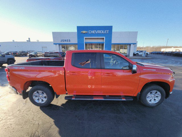 Used 2022 Chevrolet Silverado 1500 LT w/ Work Truck Package image 6
