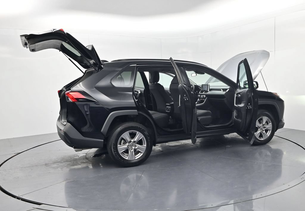 Used 2025 Toyota RAV4 XLE FWD image 63