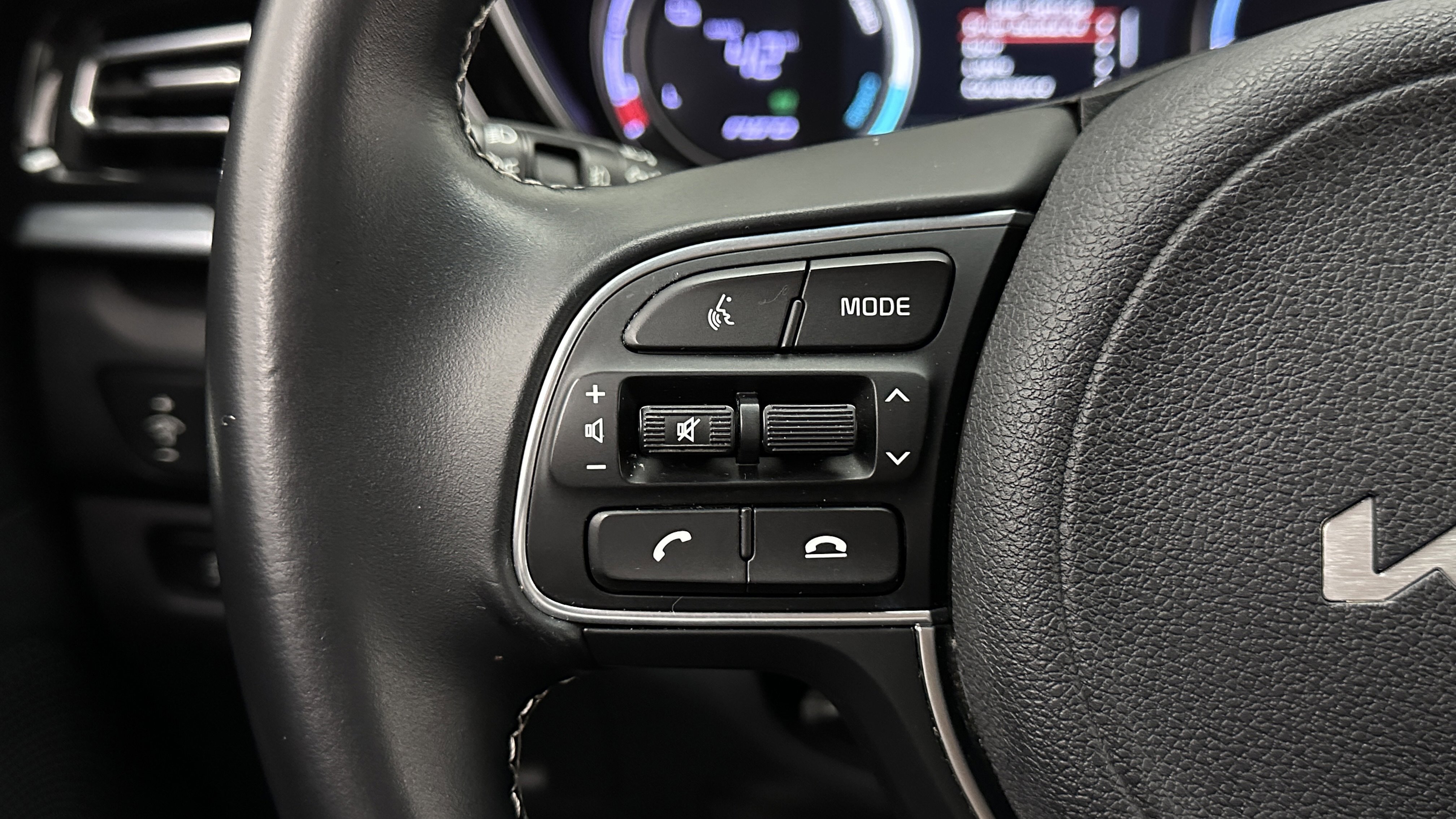 Used 2022 Kia Niro EX FWD image 19