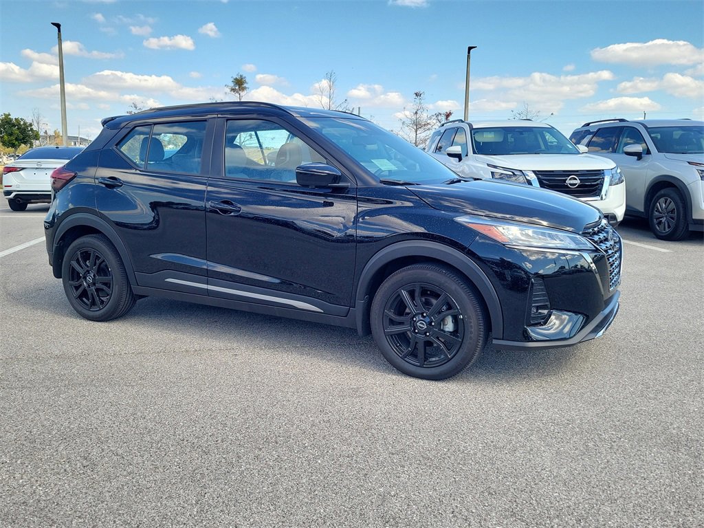 Used 2024 Nissan Kicks SR w/ SR Premium Package image 2