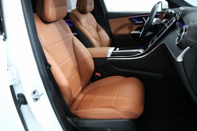 Used 2024 Mercedes-Benz GLC 300 4MATIC w/ Driver Assistance Package image 20