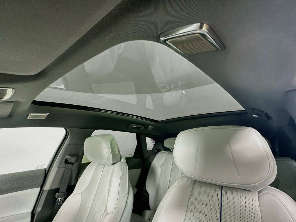 New 2027 Cadillac Optiq Premium Luxury w/ LPO, Floor Liner Package AWD/4WD image 27