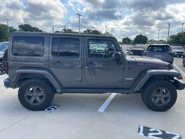 Used 2017 Jeep Wrangler Unlimited Rubicon AWD/4WD image 2