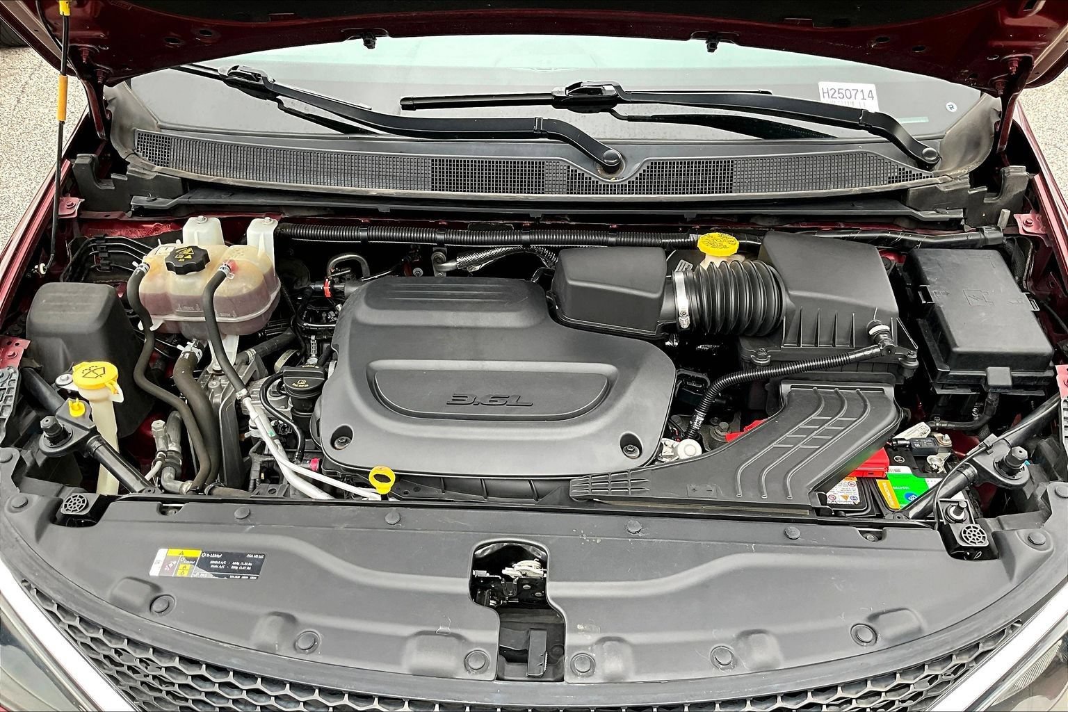 Used 2020 Chrysler Voyager LX FWD image 30