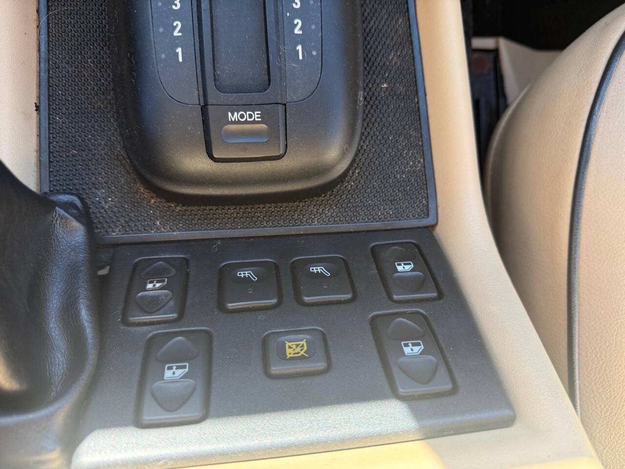 Used 2004 Land Rover Discovery SE AWD/4WD image 14