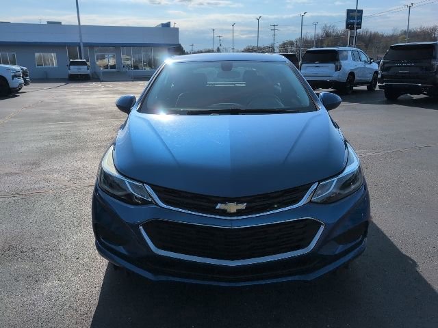 Used 2017 Chevrolet Cruze LT w/ Convenience Package FWD image 8
