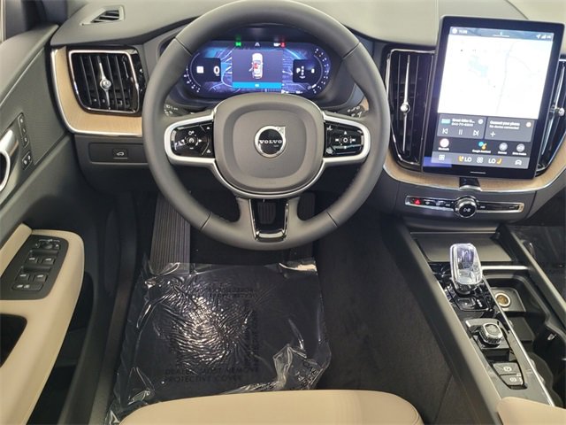 New 2026 Volvo XC60 B5 Core w/ Protection Package Premier image 7