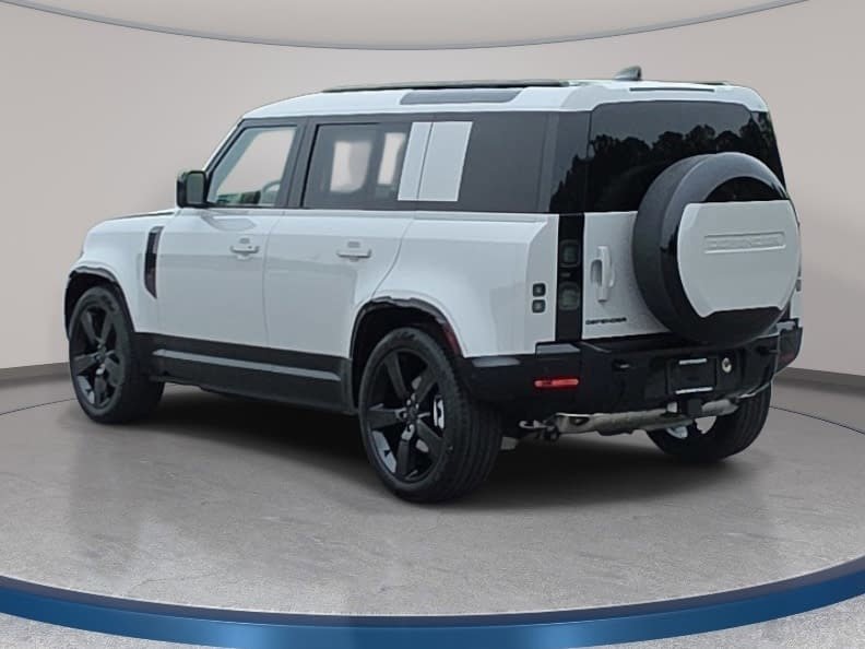 New 2026 Land Rover Defender 110 X-Dynamic SE AWD/4WD image 7