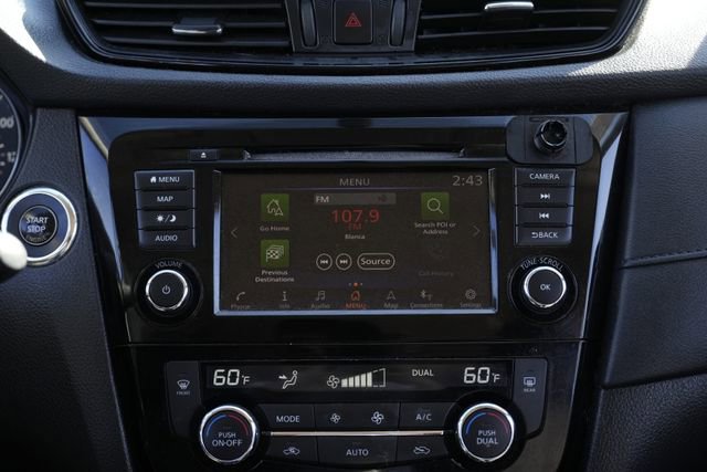 Used 2018 Nissan Rogue SV w/ Premium Package image 36