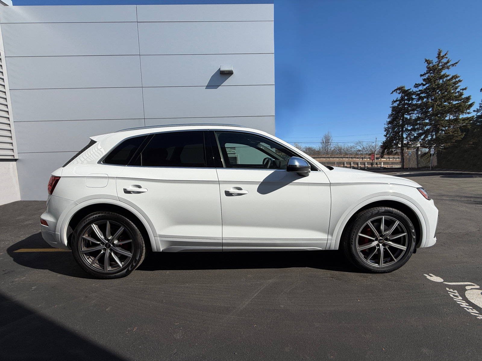 New 2025 Audi SQ5 Premium Plus AWD/4WD image 9