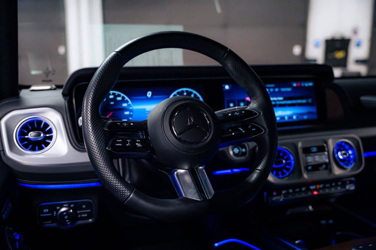 Used 2025 Mercedes-Benz G 550 image 41