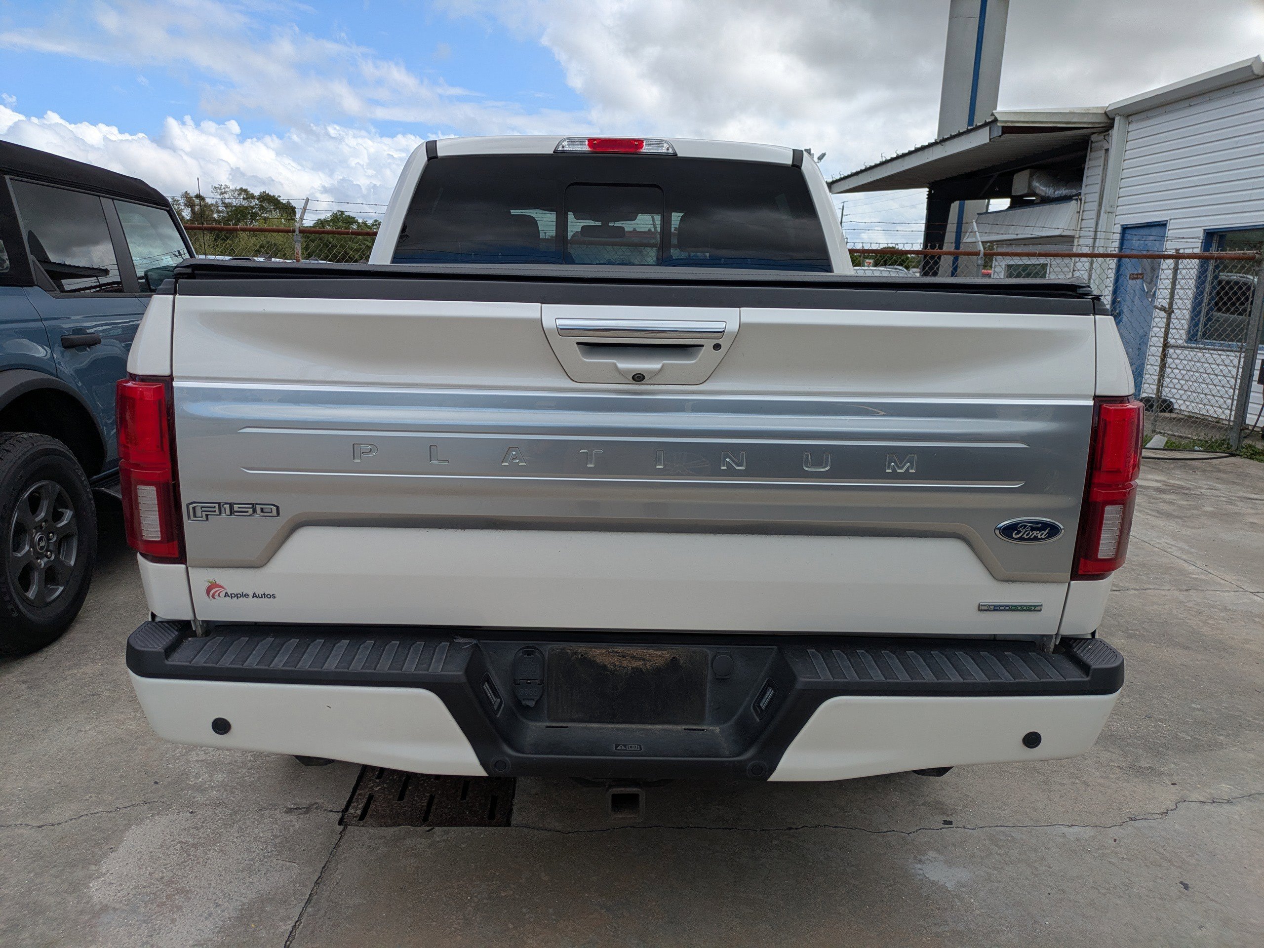 Used 2019 Ford F150 Platinum w/ Equipment Group 701A Luxury image 5
