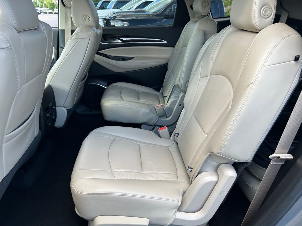 Used 2018 Buick Enclave Premium AWD/4WD image 25