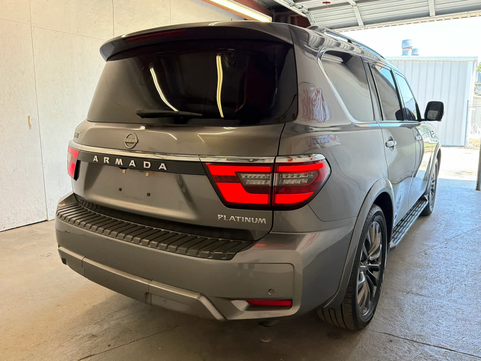 Used 2023 Nissan Armada Platinum w/ Captain's Chairs Package RWD image 6